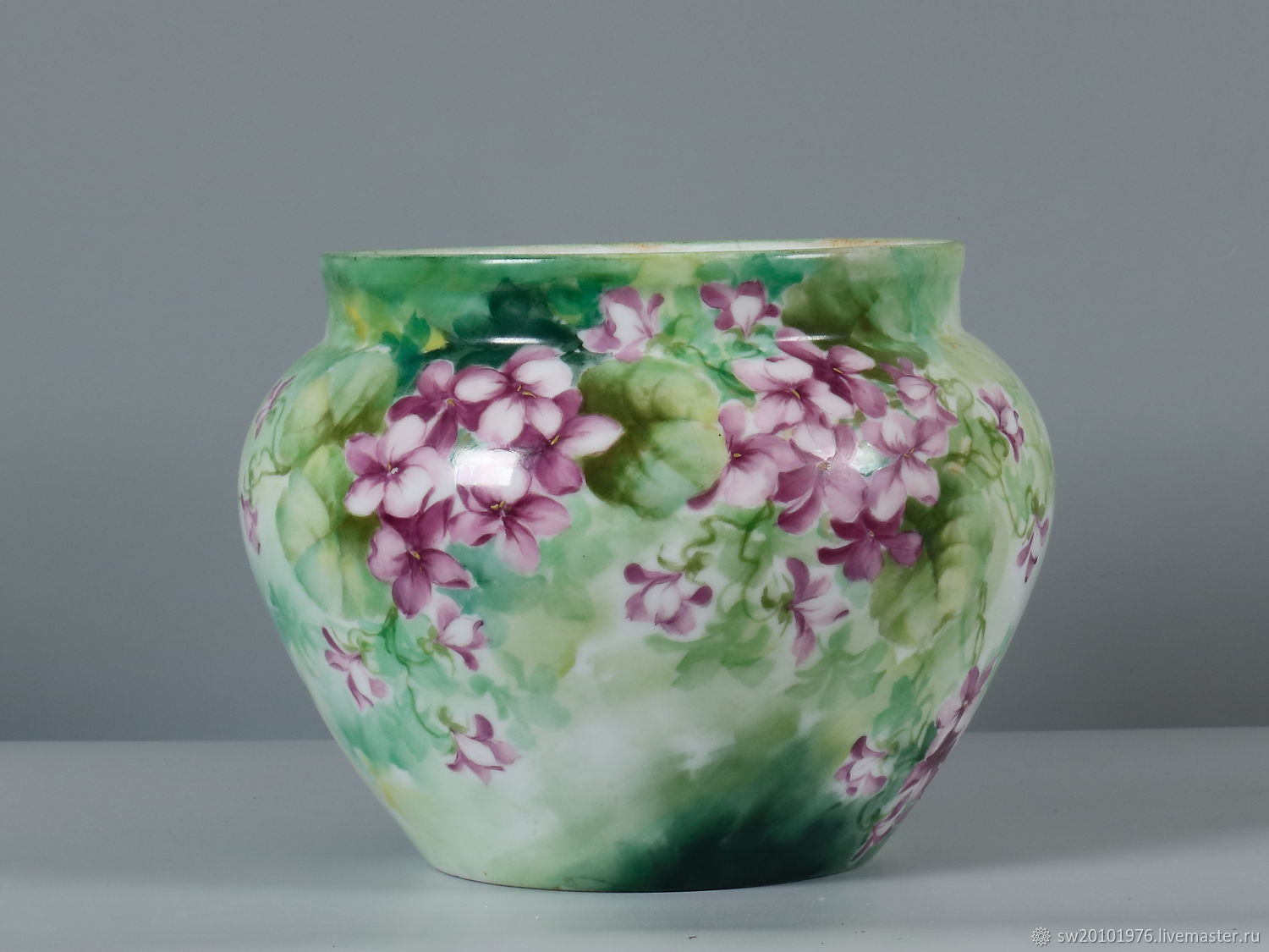 Винтаж: Старинное кашпо. France