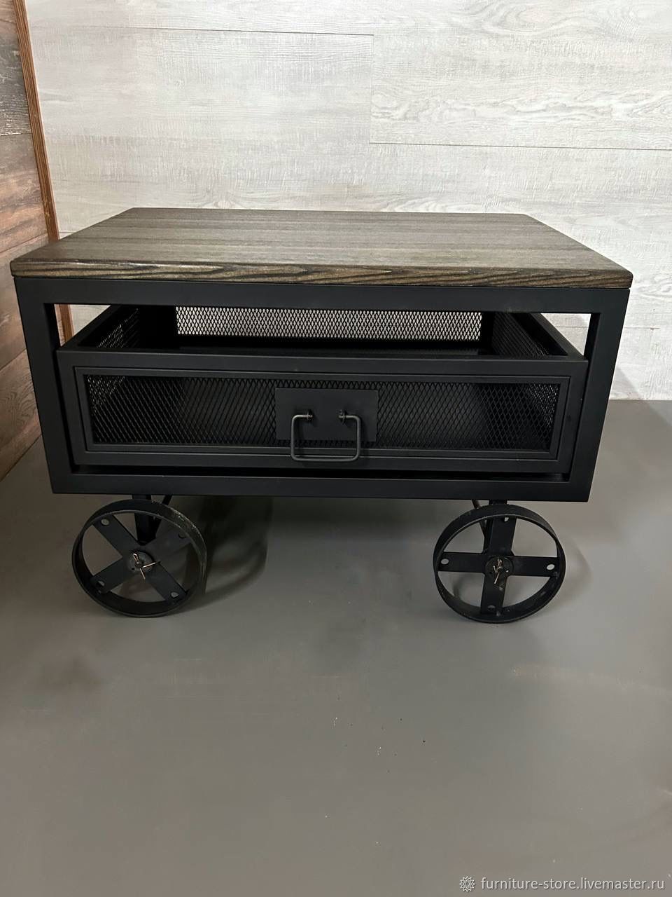 Столы: Журнальный стол в стиле лофт