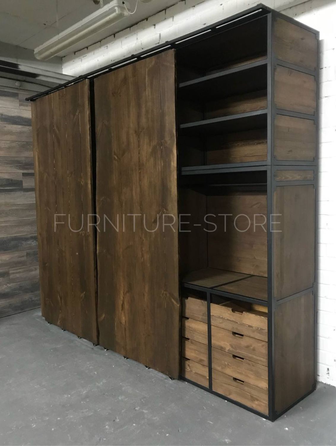 Шкафы: Шкаф-купе из массива сосны