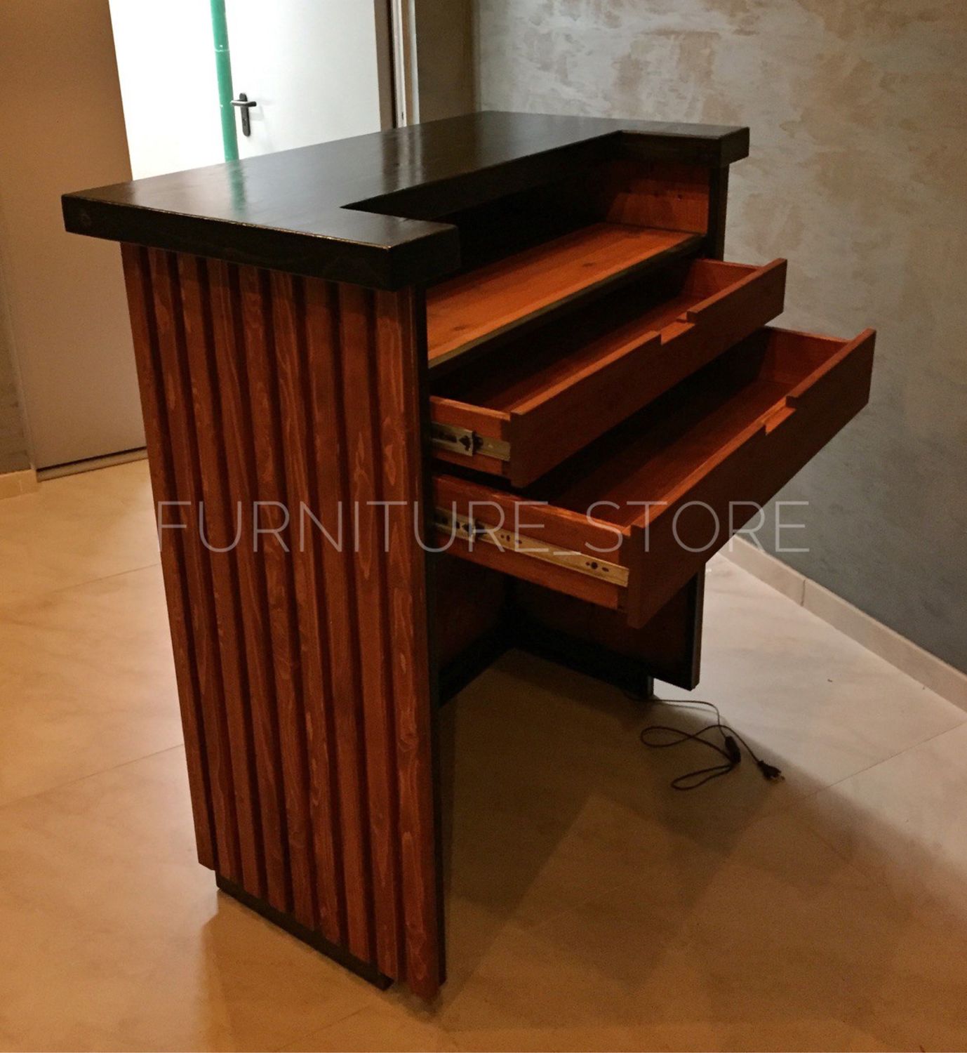 Столы: Стойка администратора