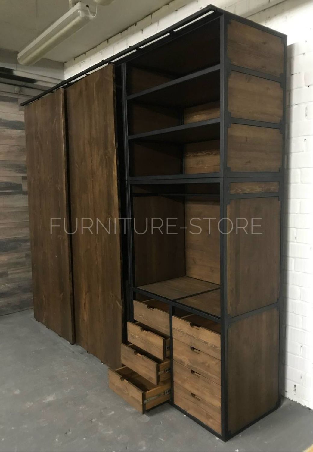 Шкафы: Шкаф-купе из массива сосны