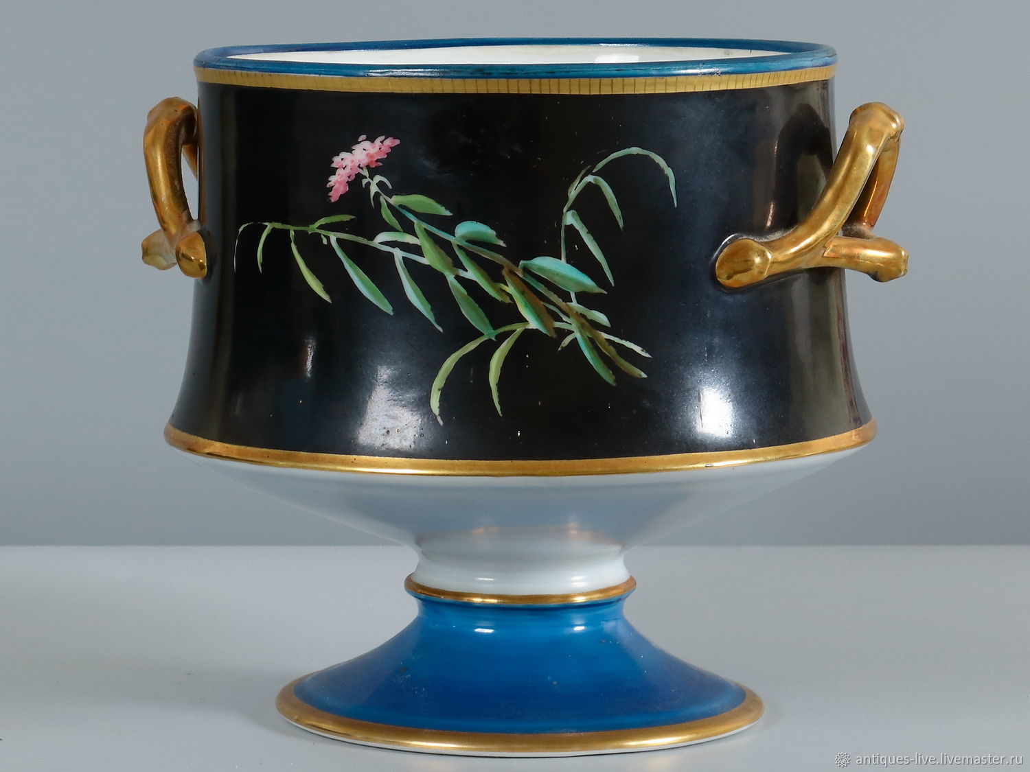 Винтаж: Антикварное фарфоровое кашпо. Франция