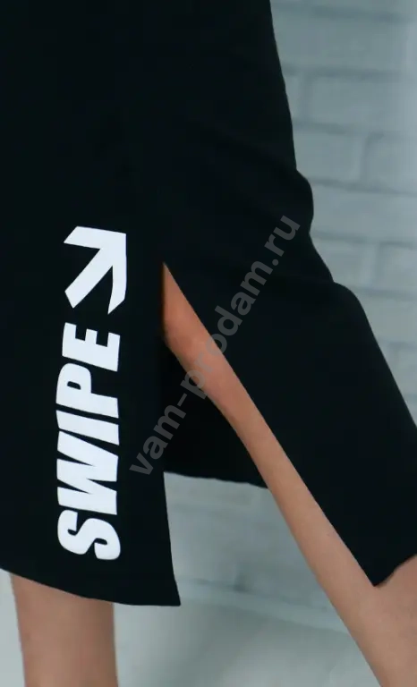 Женское спортивное платье из футера с капюшоном