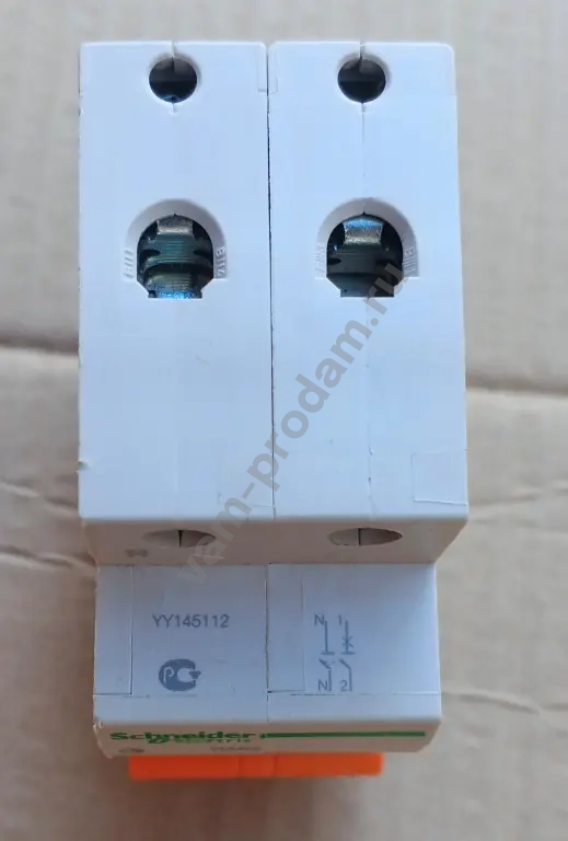 Автоматический выключатель Schneider c16A двуполюсной