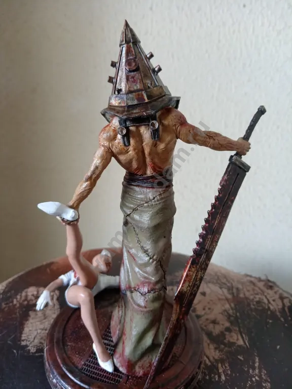 фигурка пирамидоголовый silent hill