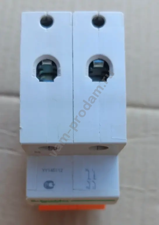 Автоматический выключатель Schneider c16A двуполюсной