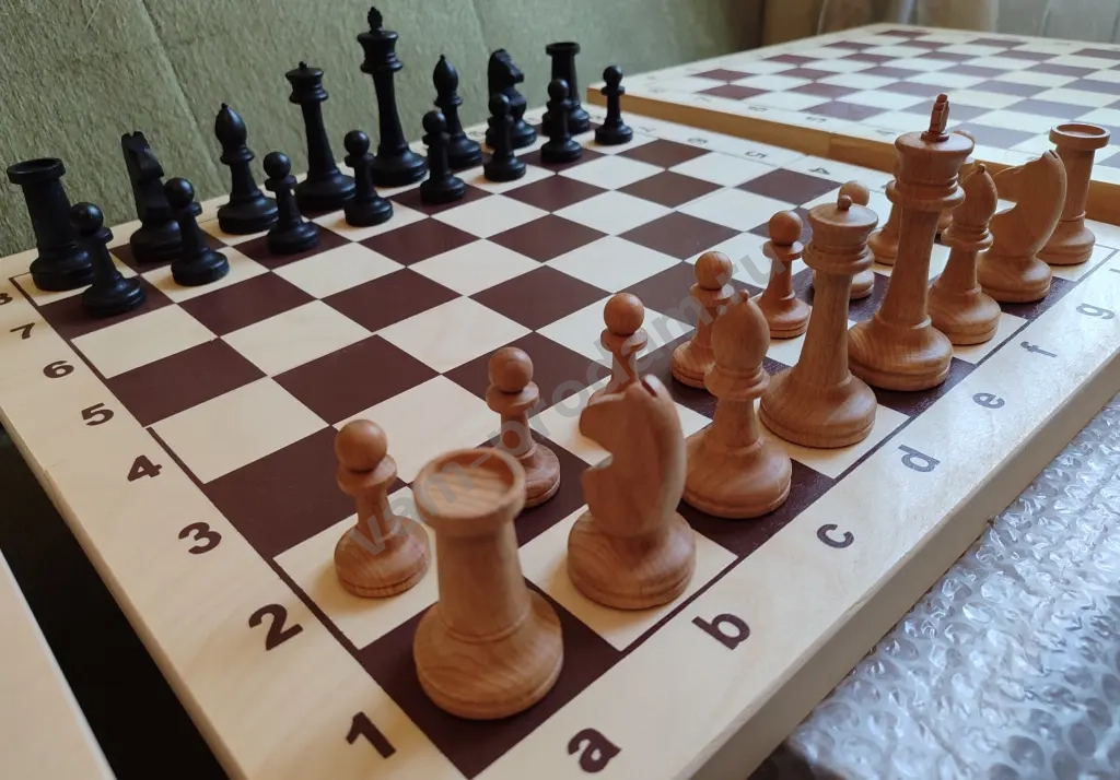 Шахматы большие, с утяжелением, из массива бука