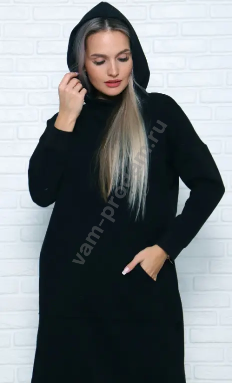 Женское спортивное платье из футера с капюшоном