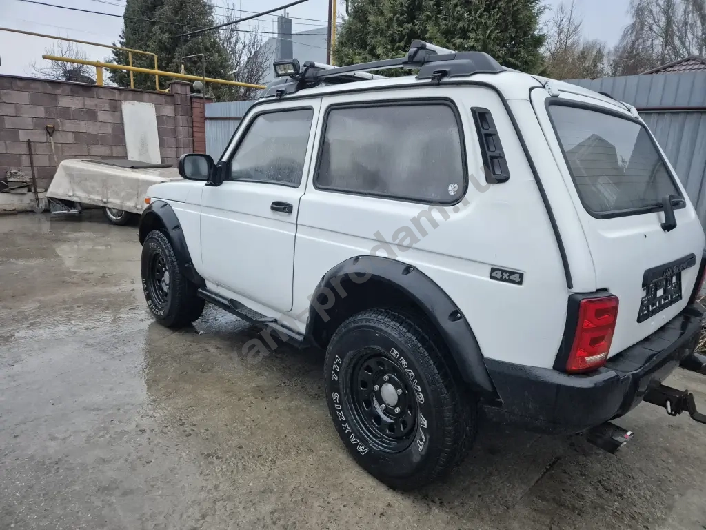 Lada Niva 4x4 2003г Инжектор