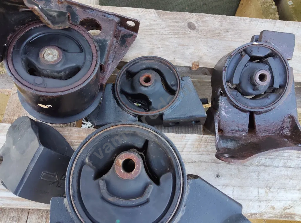 опоры двигателя