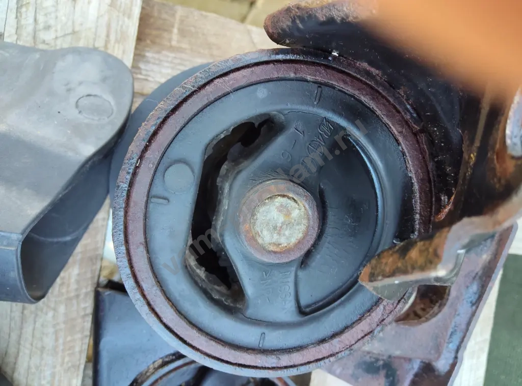 опоры двигателя