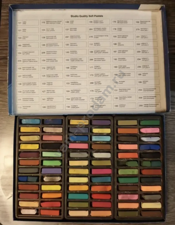 Пастель сухая Fаbеr-Саstеll 72 цвета и масляная пастель Faber-Castell 24 цвета.