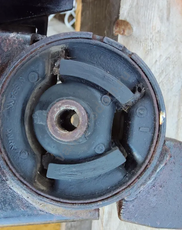 опоры двигателя