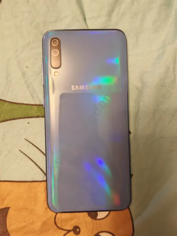 Samsung Galaxy A70, 6/128 ГБ, 2 SІМ