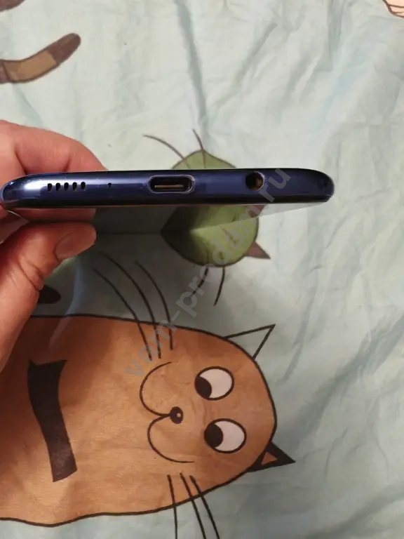 Samsung Galaxy A70, 6/128 ГБ, 2 SІМ