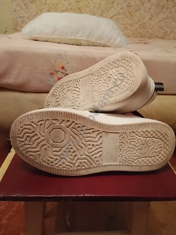 Кроссовки женские летние 38 размер