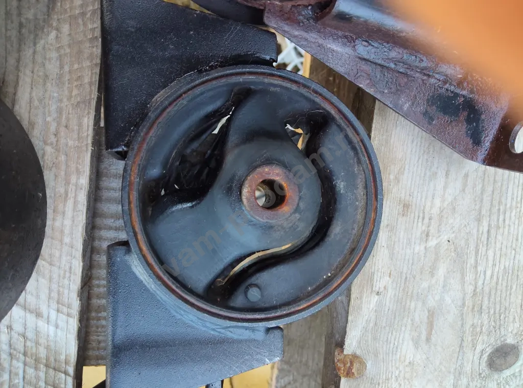 опоры двигателя