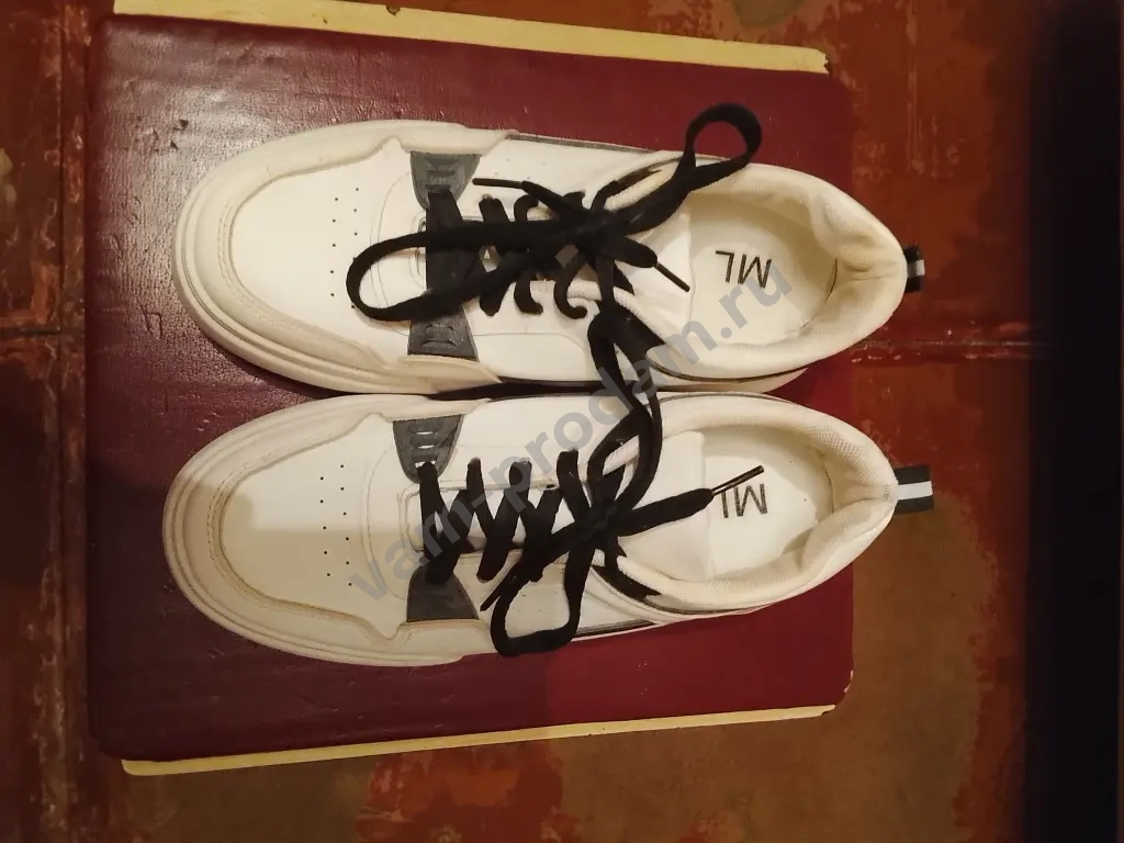 Кроссовки женские летние 38 размер