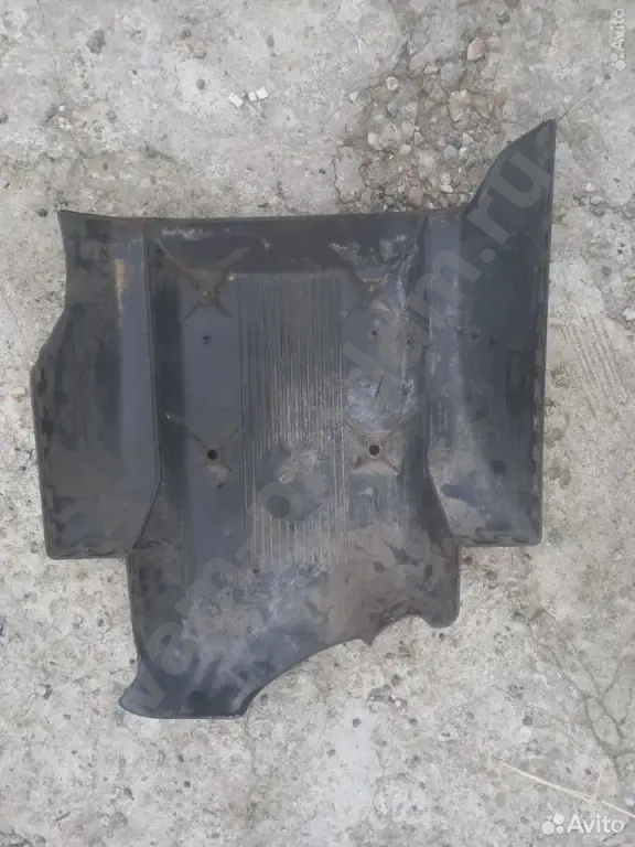 Накладка моторного отсека