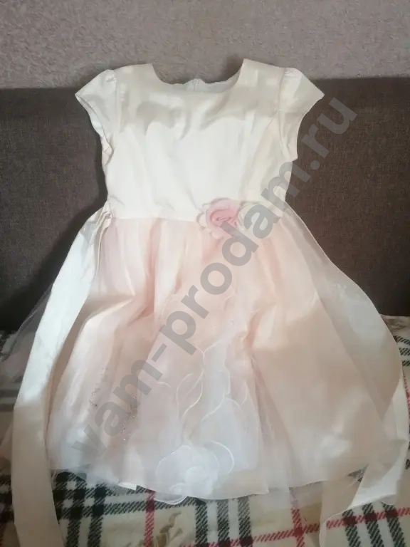 Нарядное платье