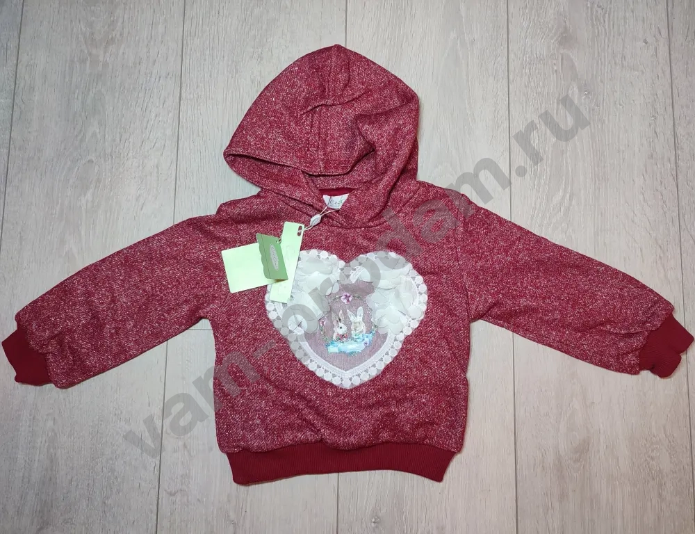 Кофта с зайцами