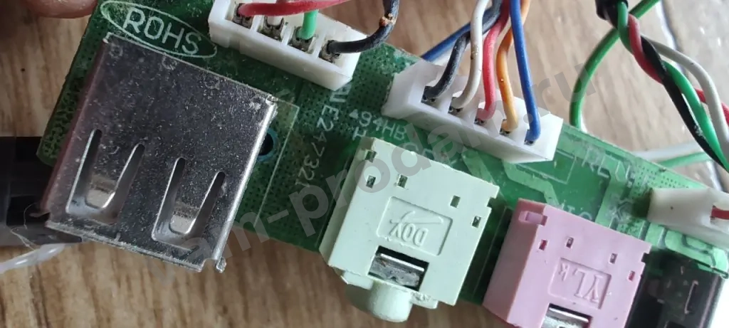 Фронтальная плата с USB и аудиомикрофон, наушники