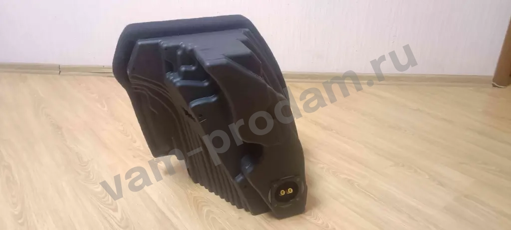 сабвуфер в крыло для Belgee x 50