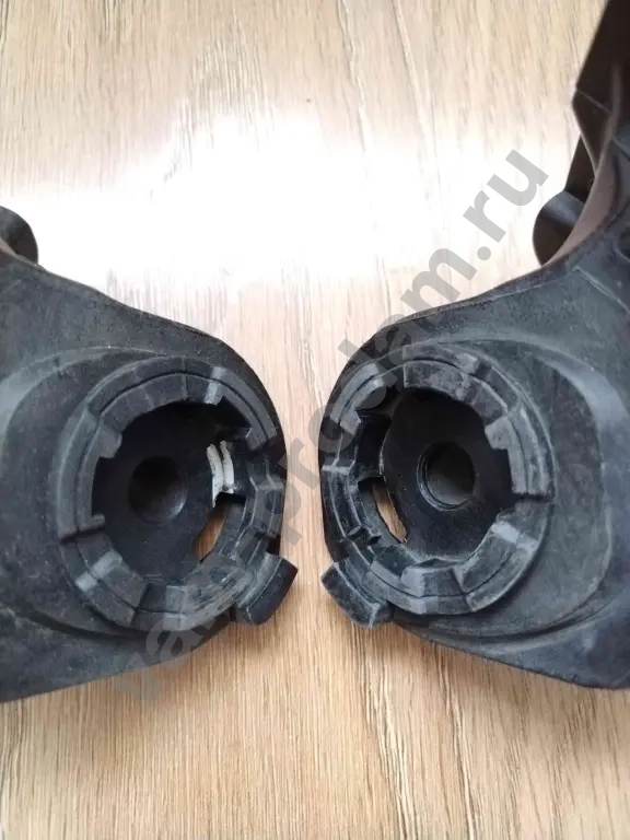 Кронштейн зеркала Киа Рио 3 11-17г оригинал