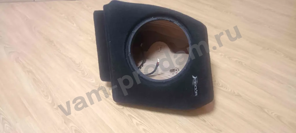 сабвуфер в крыло для Belgee x 50