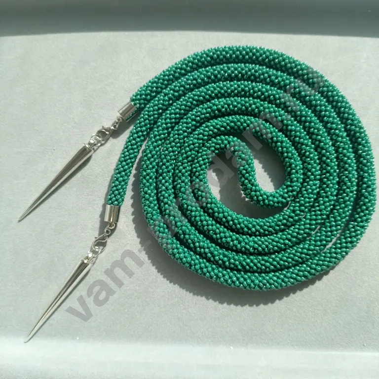 украшение из бисера лариат