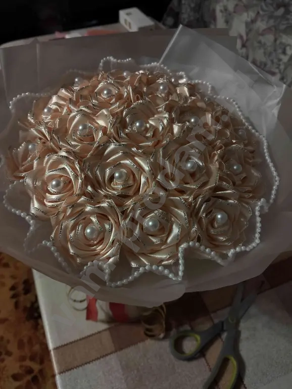 розы из лент