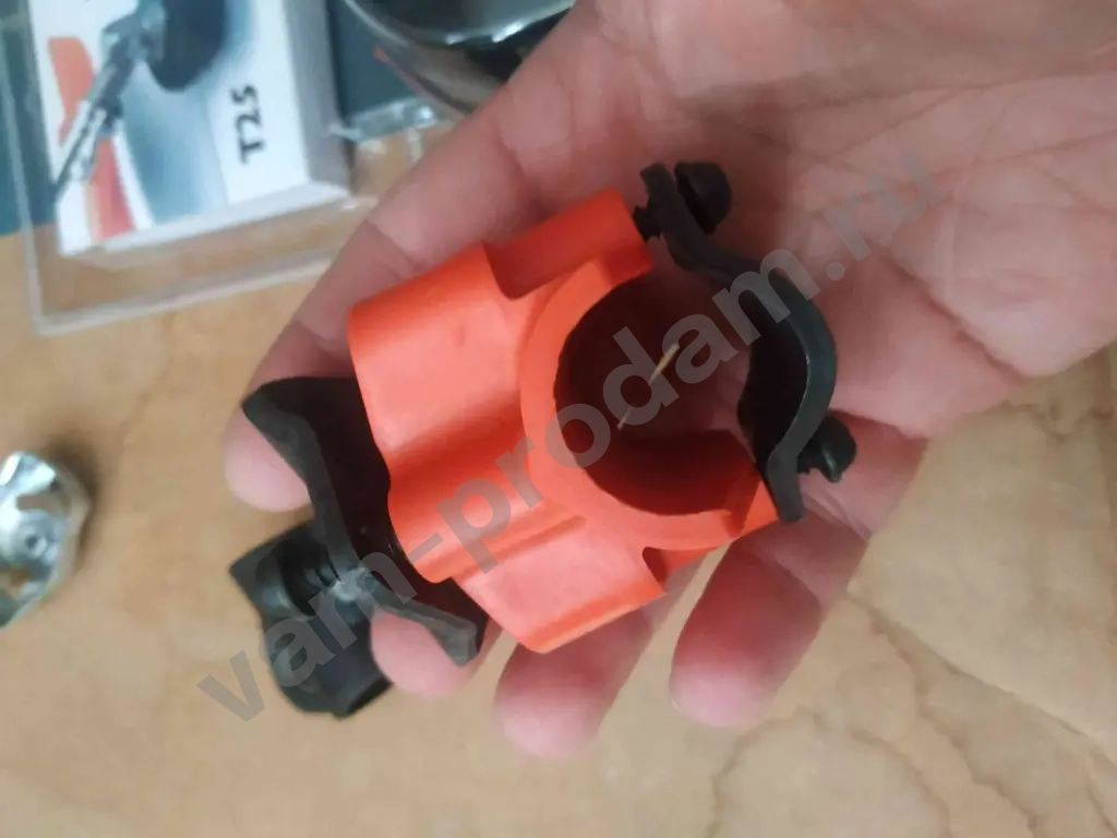 новый оригинальный кронштейн крепления руля к штанге husqvarna 125/128/129