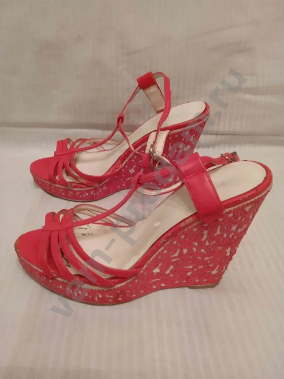 Босоножки женские T.Taccardi (38.5)