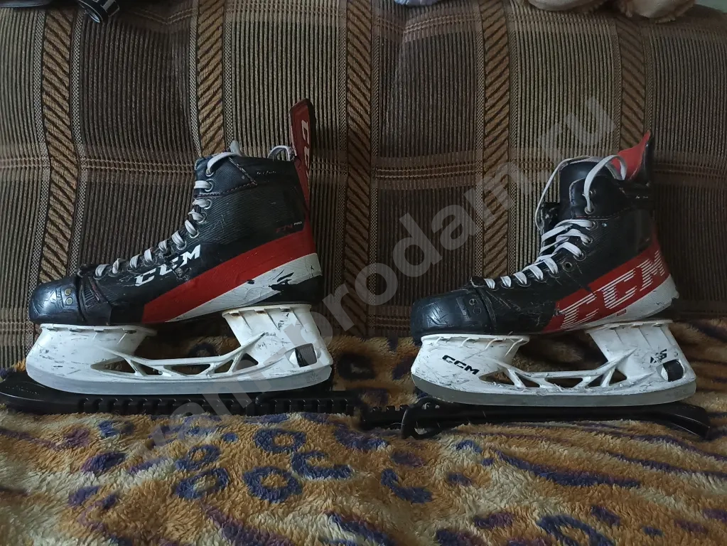 хоккейные коньки CCM Jetspeed ft 4 pro.