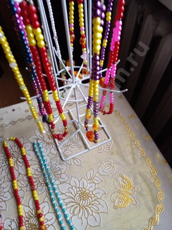Бусы из натуральных камней и бисера продам новые