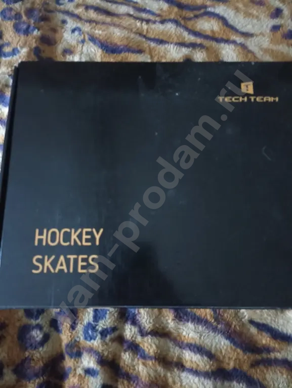 хоккейные коньки