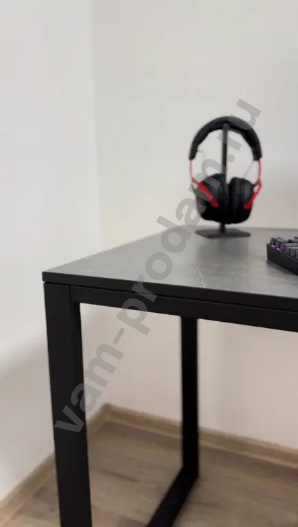 Компьютерный стол в наличии лофт