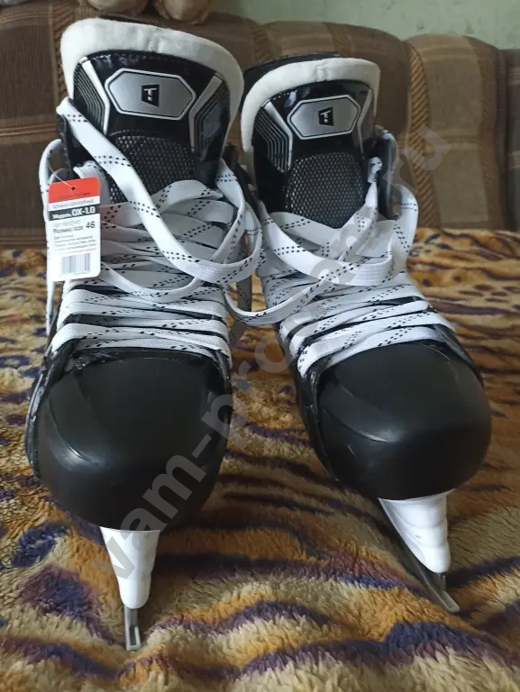 хоккейные коньки