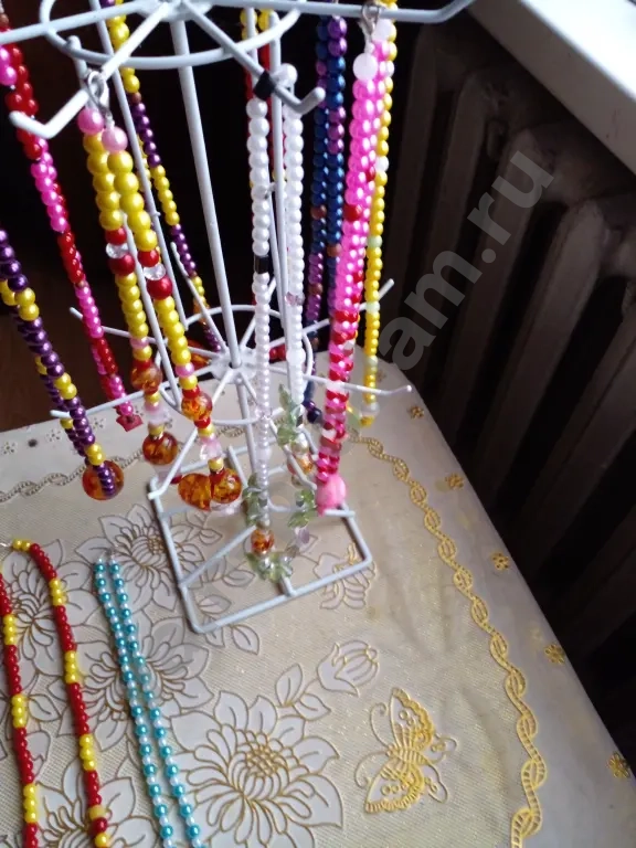 Бусы из натуральных камней и бисера продам новые