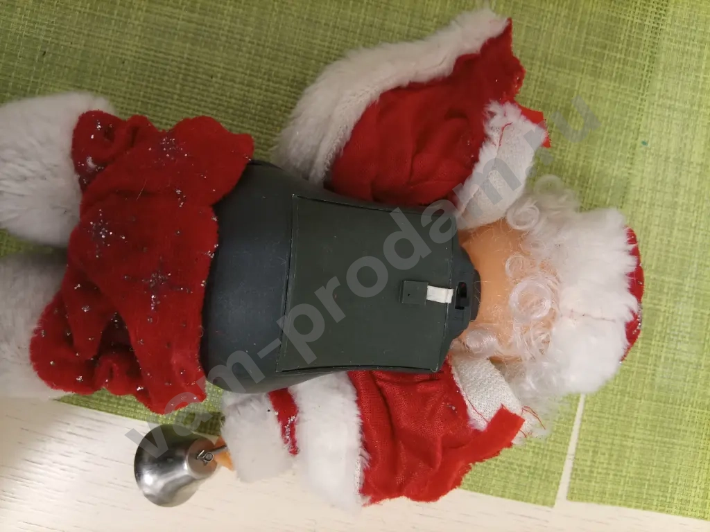 Санта Клаус музыкальный и новогодние аксессуары