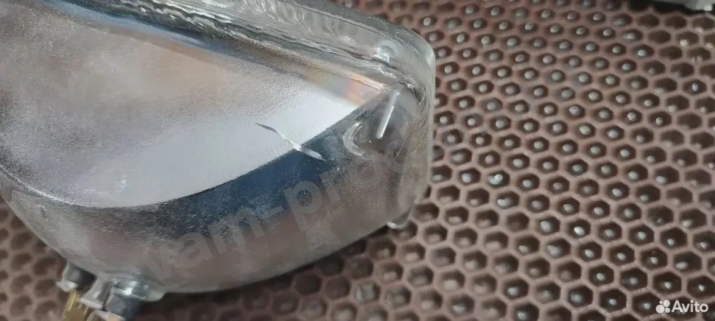 Фара на Ниссан Цедрик