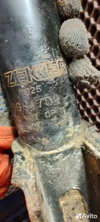 Стойка амортизатора передняя левая Opel