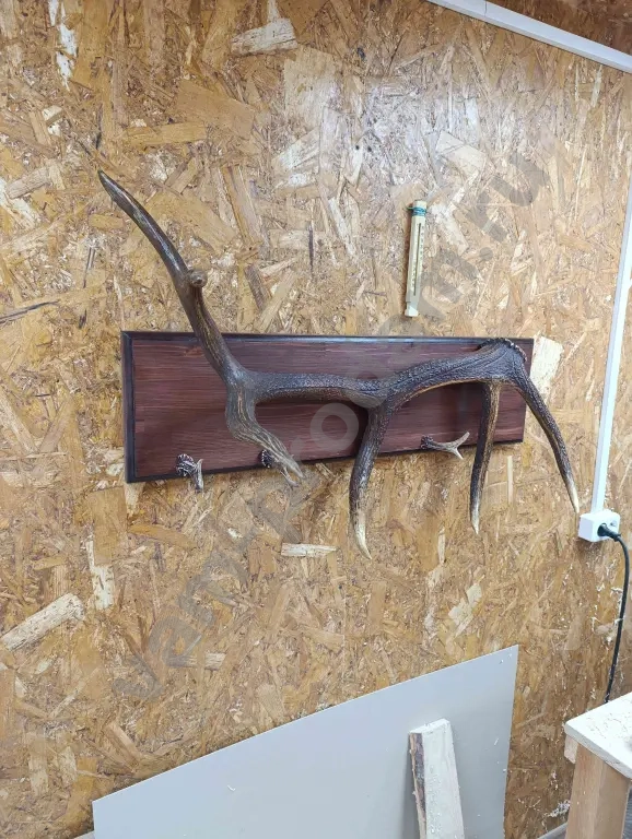 Вешалка на стену