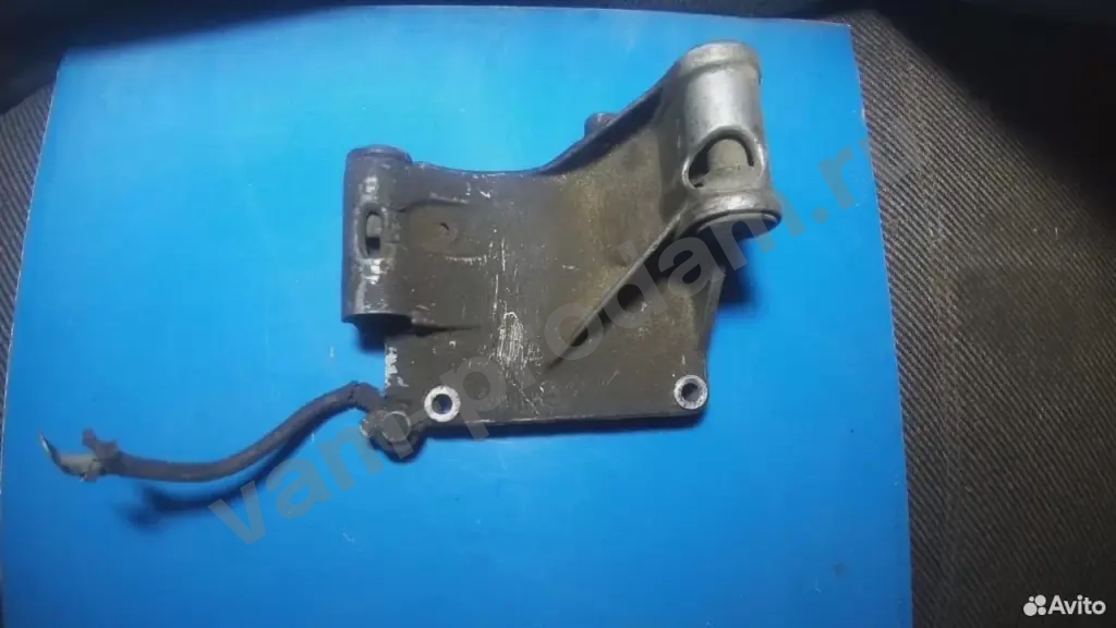 Кронштейн генератора BMW 5-серия E34 1988-1995
