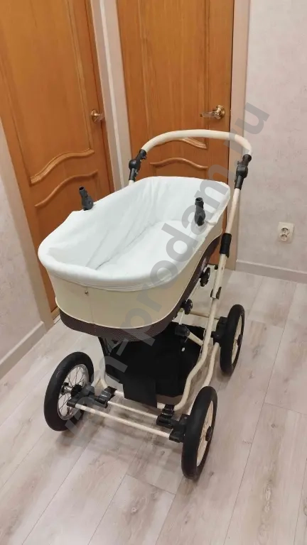 Прогулочная коляска всесезонная бу