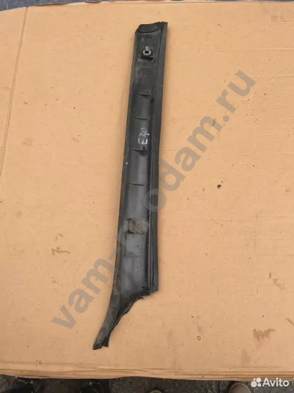 Обшивка стойки BMW E30 Перед