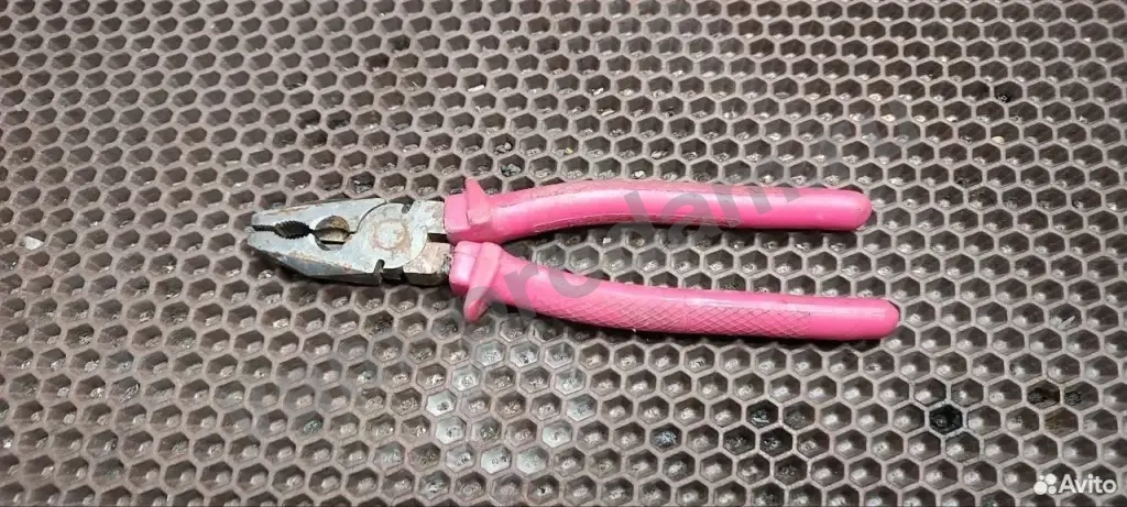 Плоскогубцы