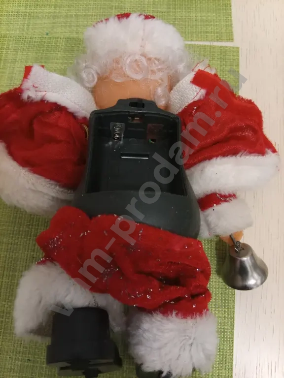 Санта Клаус музыкальный и новогодние аксессуары