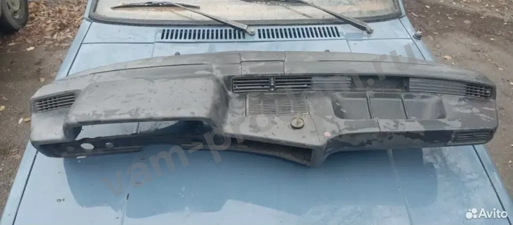 Торпедо панель приборов BMW 3 Series Coupe (E21)