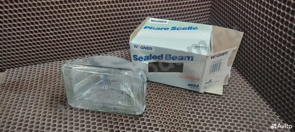 Фара на Ниссан Цедрик